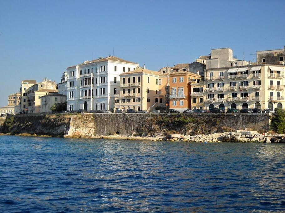 Mouragia Seaside Apartment *