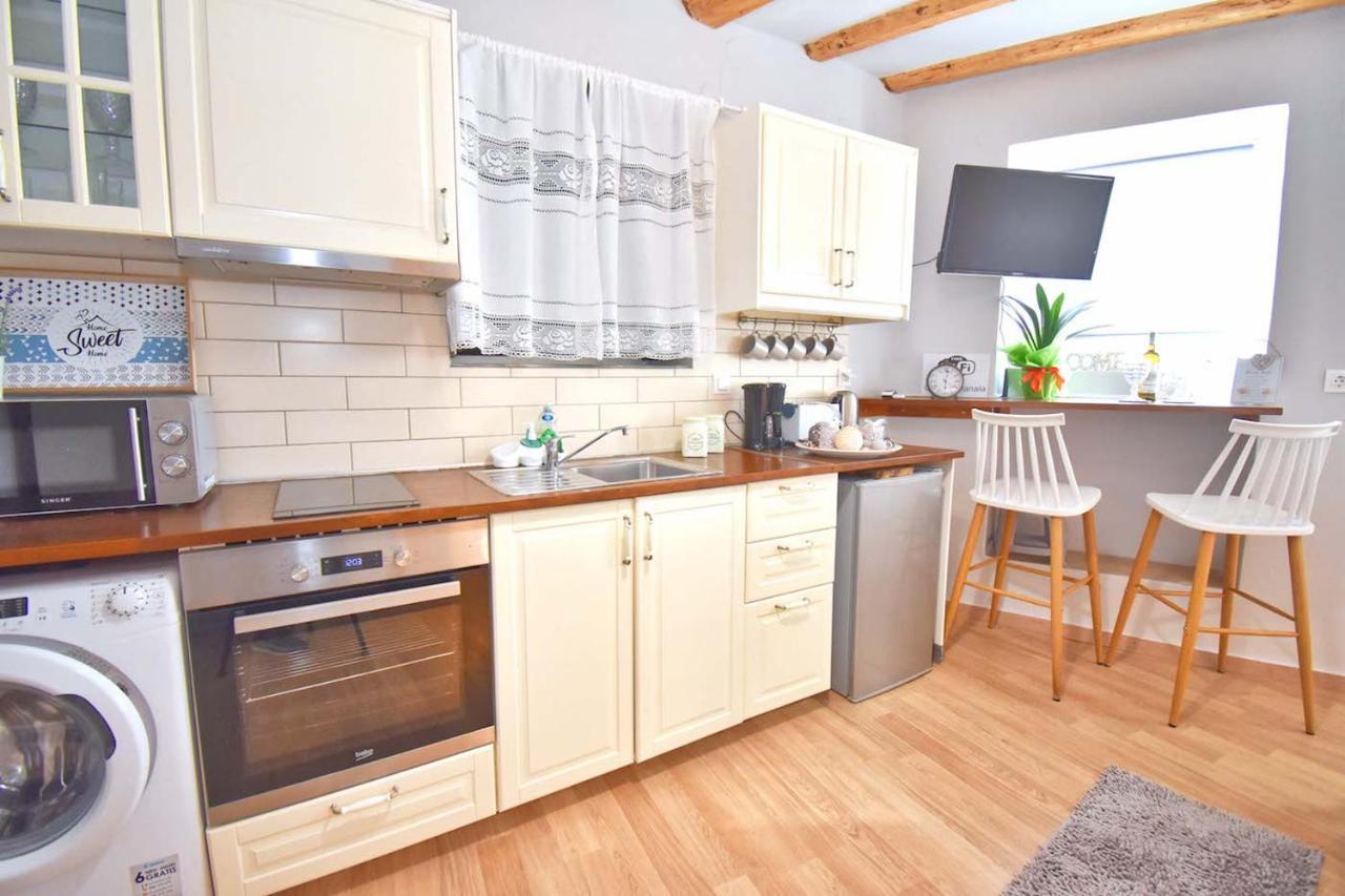 Mouragia Seaside Apartment